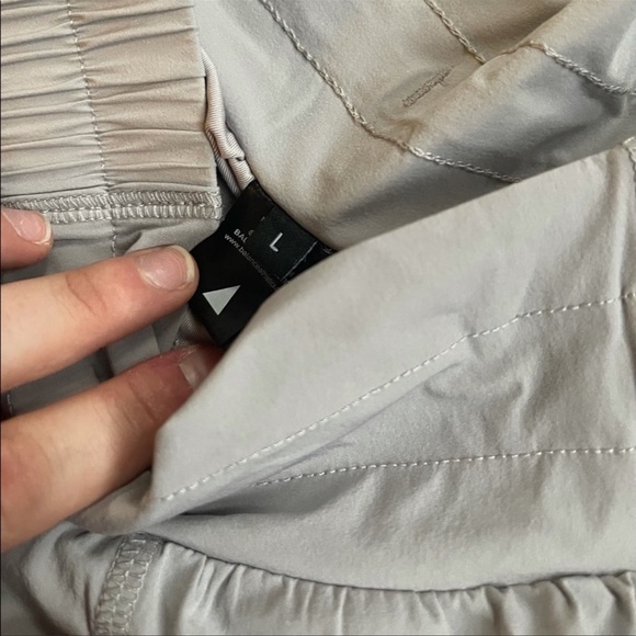 Balance Breeze Shorts - Picture 2 of 3